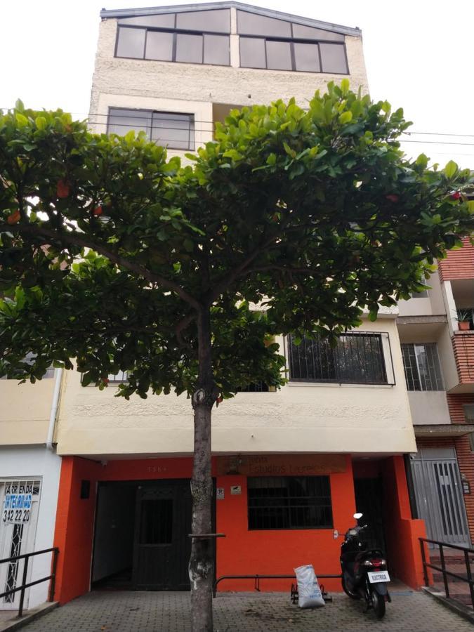 Habita Estudios Laureles Меделин Екстериор снимка